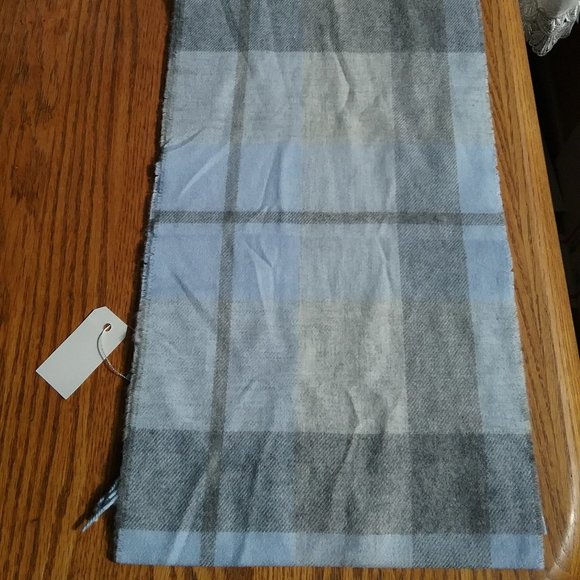 NWT Grey & Cornflower Blue Plaid Wool Blend Scarf - Picture 3 of 10